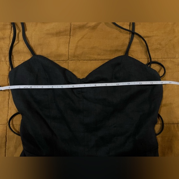 Reformation Oregano Linen Wide Leg
Jumpsuit in Black Size 4 - Picture 11 of 13